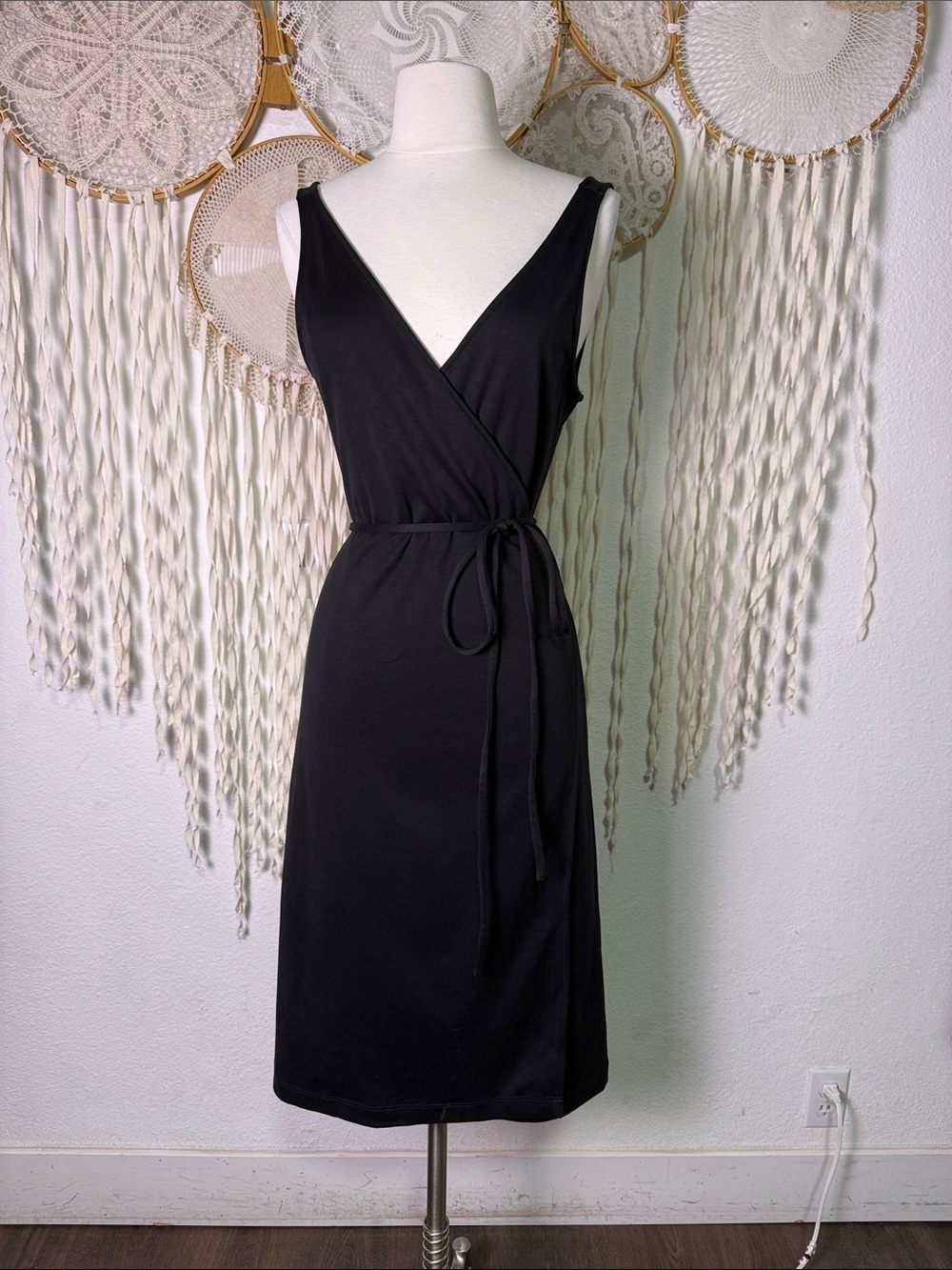 AYR The Yowza Black Midi Sleeveless Wrap Dress Size Small - Picture 2 of 9